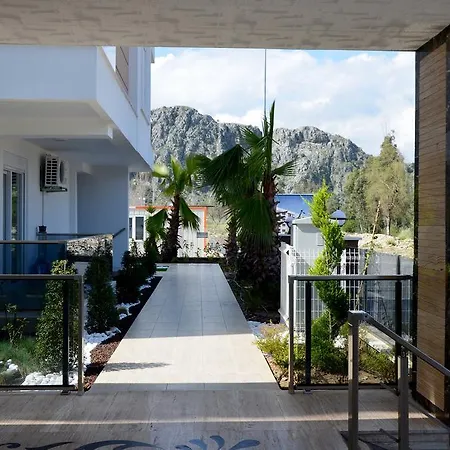 Riva House דירה Konyaalti